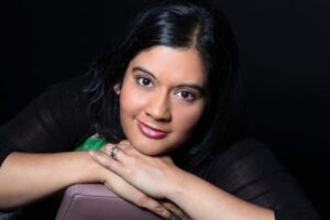 Portrait photo of Diana De
